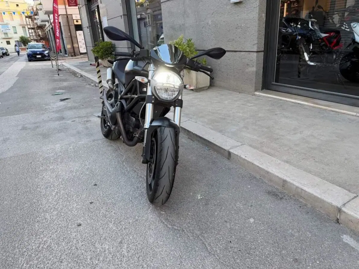 Ducati Monster 696 (2008 - 13) (3)