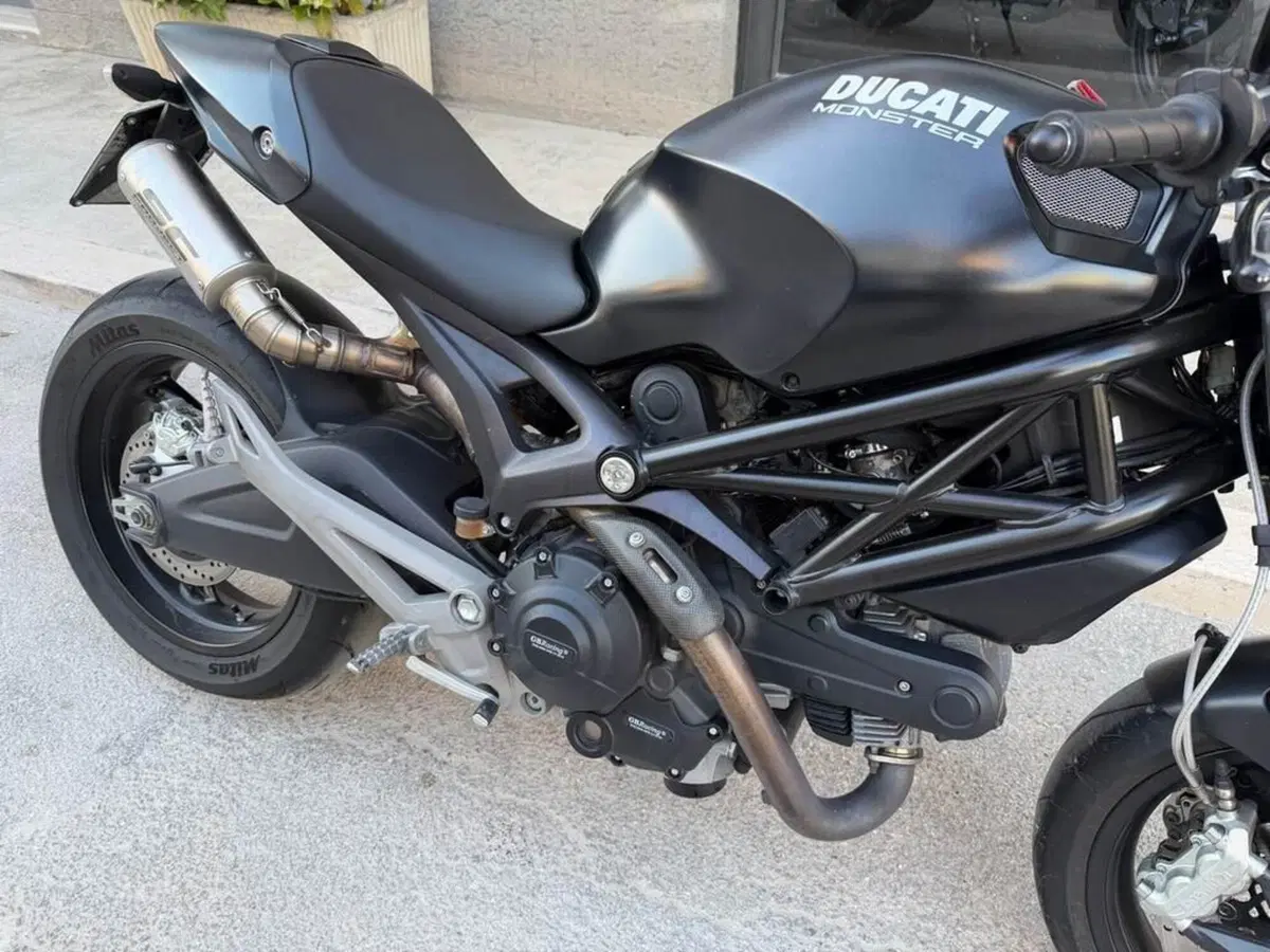 Ducati Monster 696 (2008 - 13) (5)