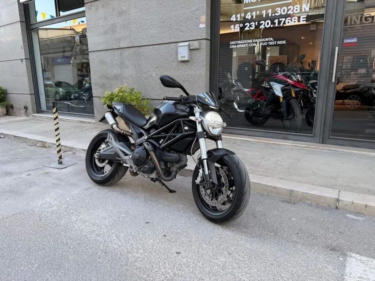 Ducati Monster 696 (2008 - 13) (2)