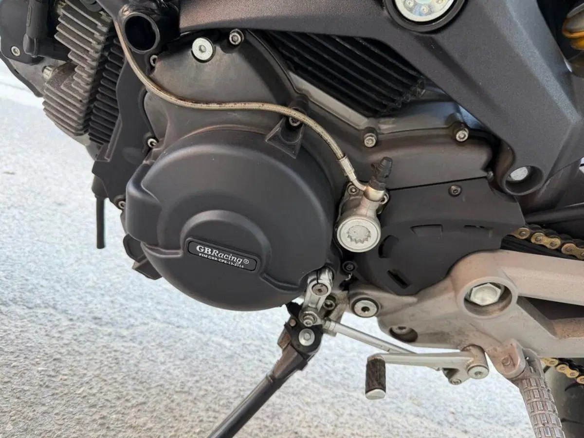 Ducati Monster 696 (2008 - 13) (10)