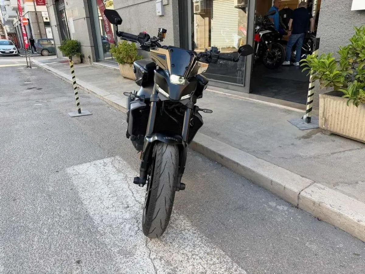 Yamaha MT-09 Y-AMT (2024 - 26) (3)