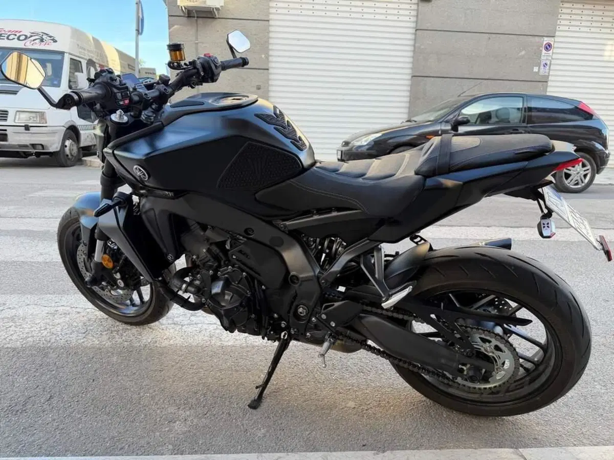 Yamaha MT-09 Y-AMT (2024 - 26) (8)