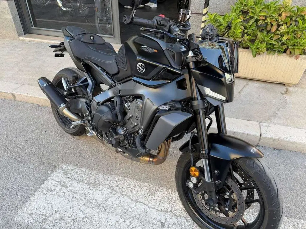Yamaha MT-09 Y-AMT (2024 - 26) (4)