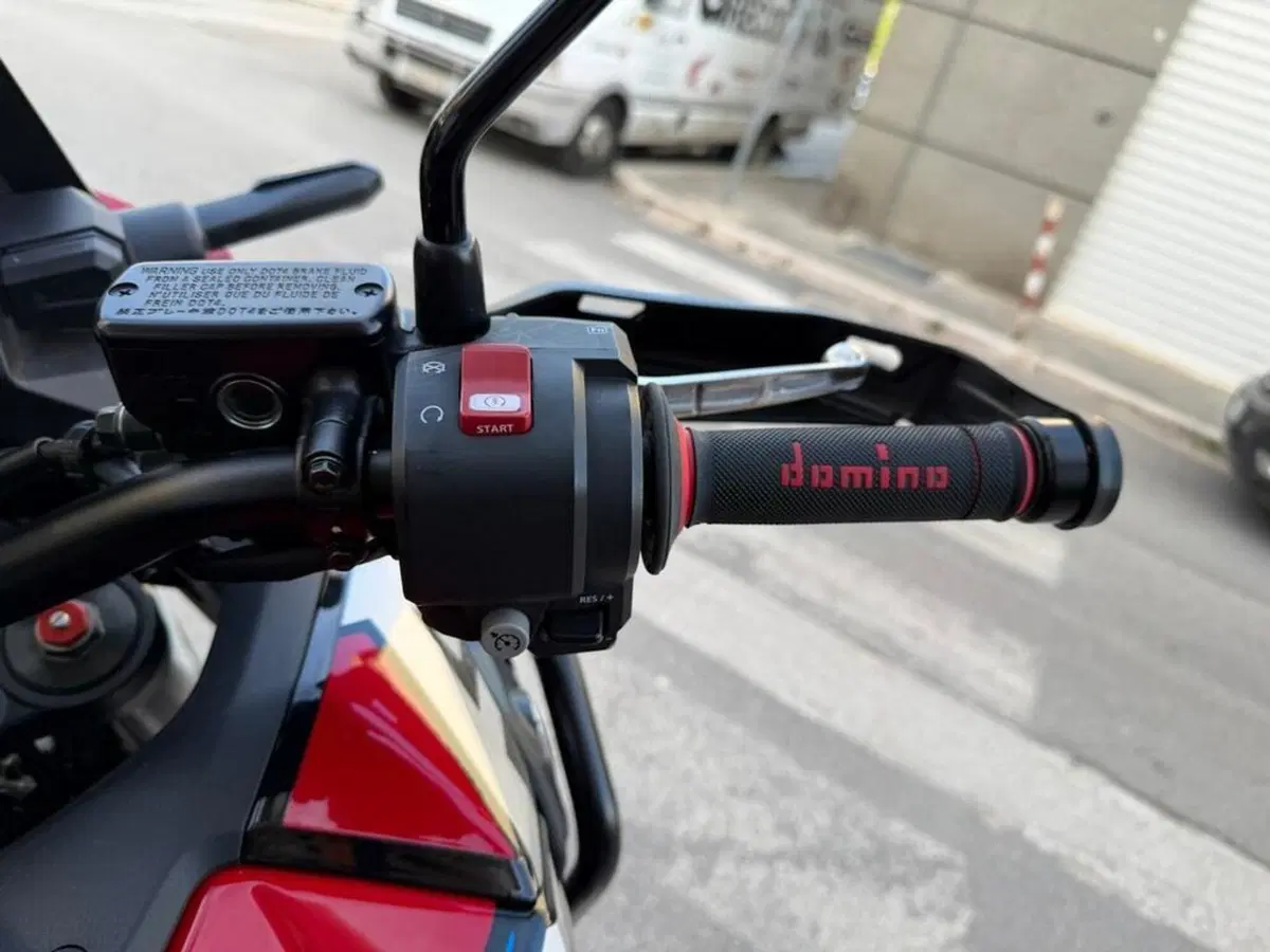 Honda Africa Twin CRF 1100L (2022 - 23) (12)