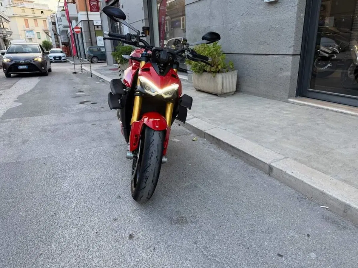 Ducati Streetfighter V4 1100 S (2021 - 22) (3)