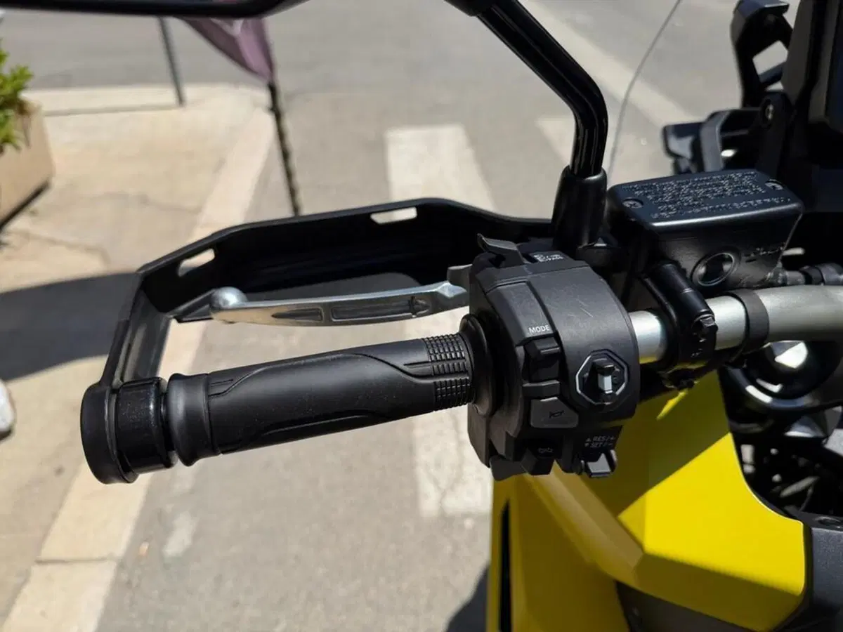 Honda X-ADV 750 DCT (2021 - 24) (9)