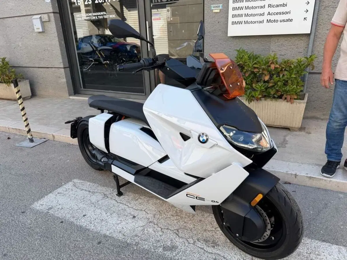Bmw CE 04 (2021 - 25) (2)