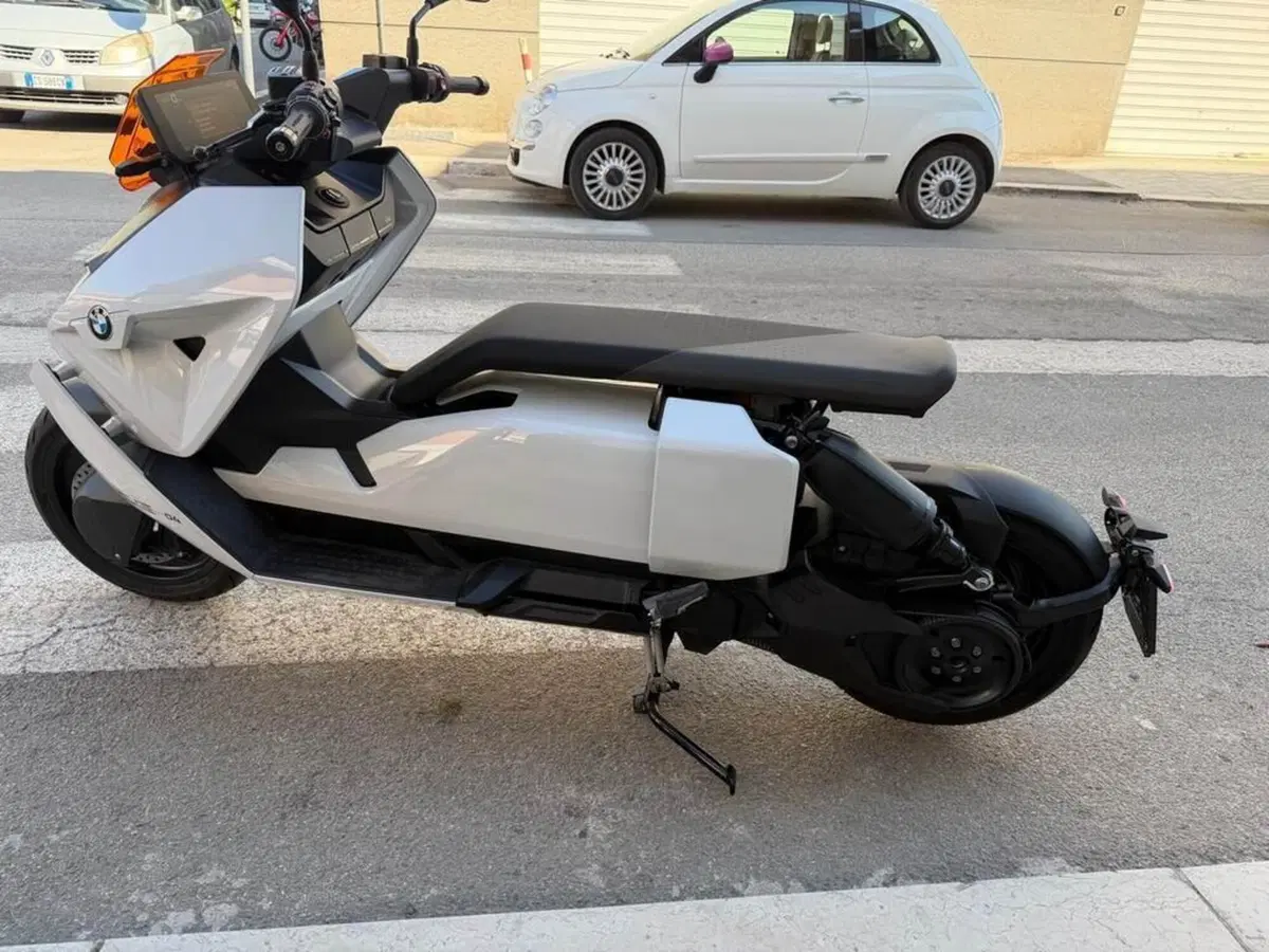 Bmw CE 04 (2021 - 25) (6)