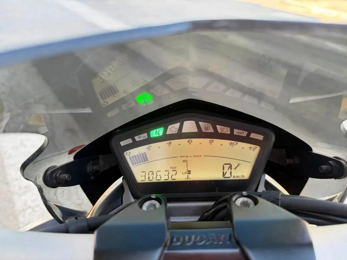 Ducati Streetfighter 848 (2011 - 15) (10)