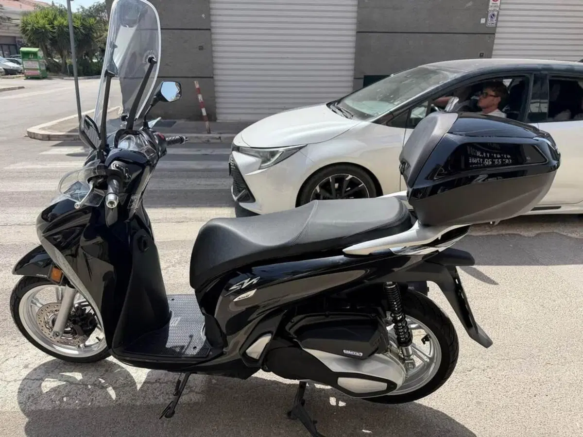 Honda SH 350 (2021 - 24) (6)