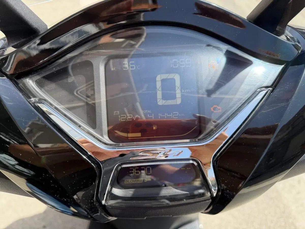 Honda SH 350 (2021 - 24) (8)