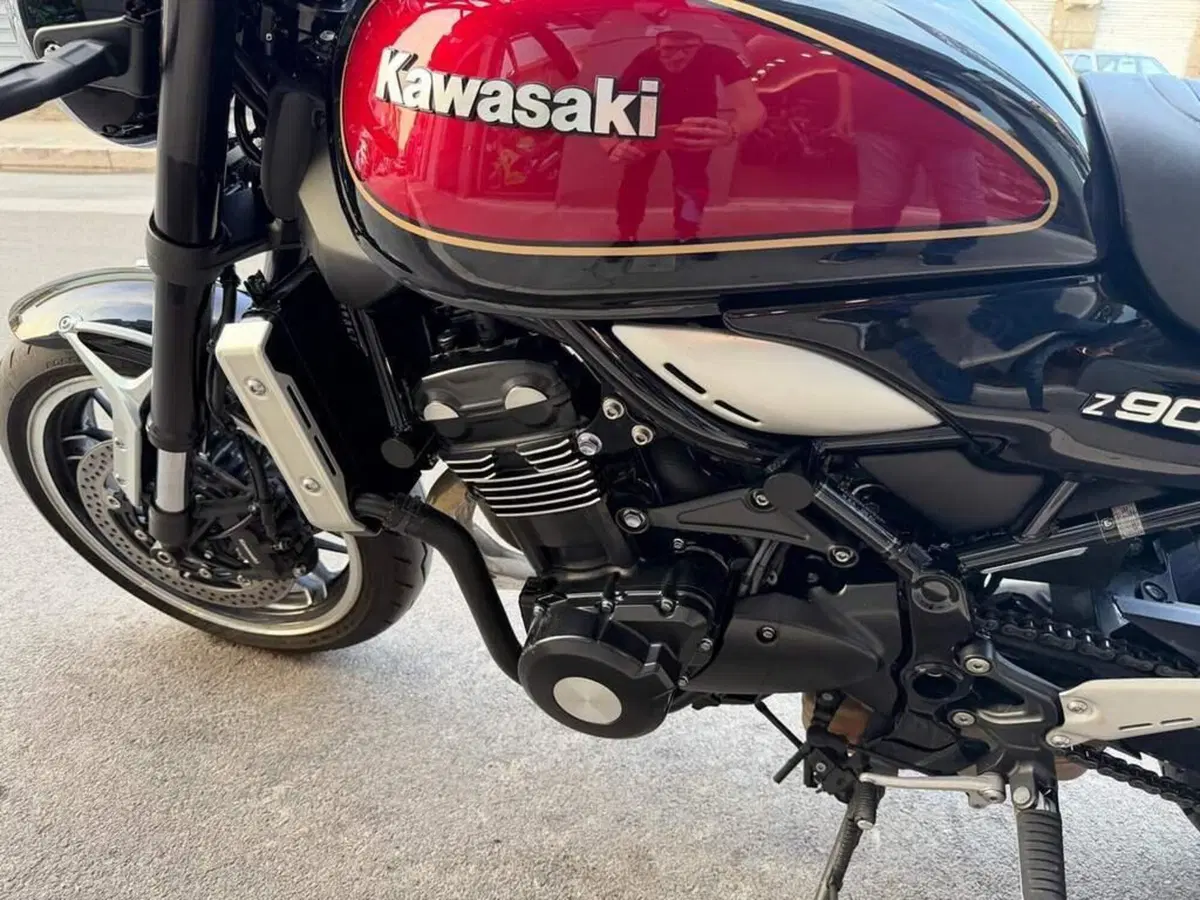 Kawasaki Z 900 RS (2022 - 25) (8)