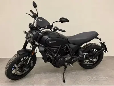 Ducati Scrambler 800 Icon Dark (2025 - 26) usata
