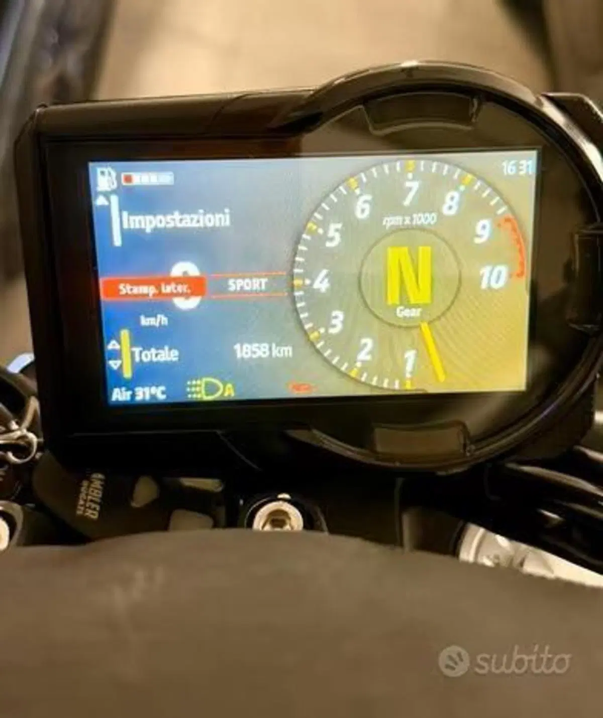 Ducati Scrambler 800 Icon Dark (2025 - 26) (5)
