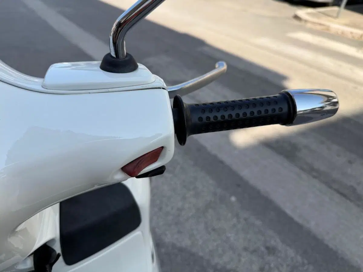Vespa GTS 300 (2010 - 14) (8)