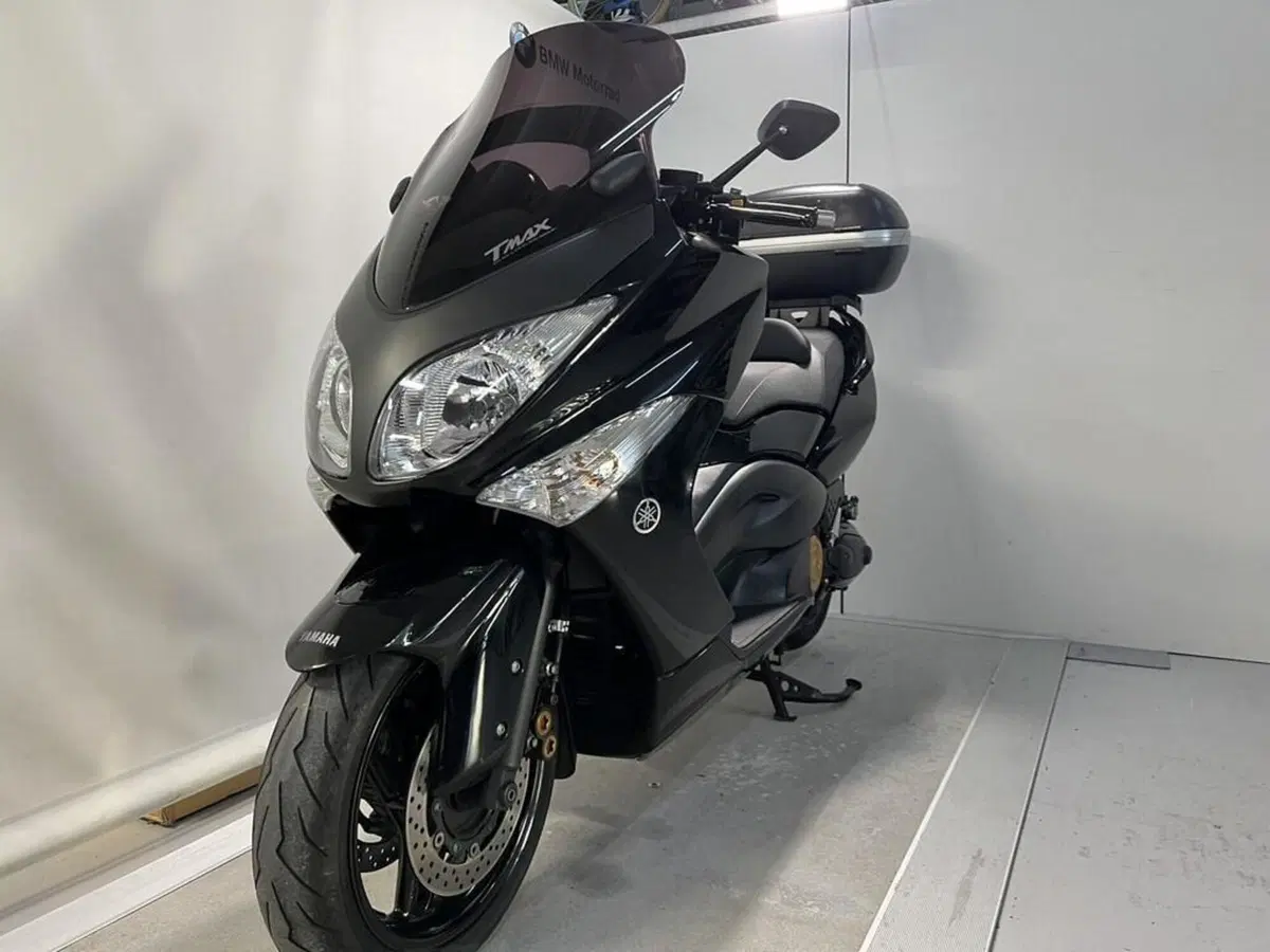 Yamaha T-Max 500 White Max (2010 - 11) (5)