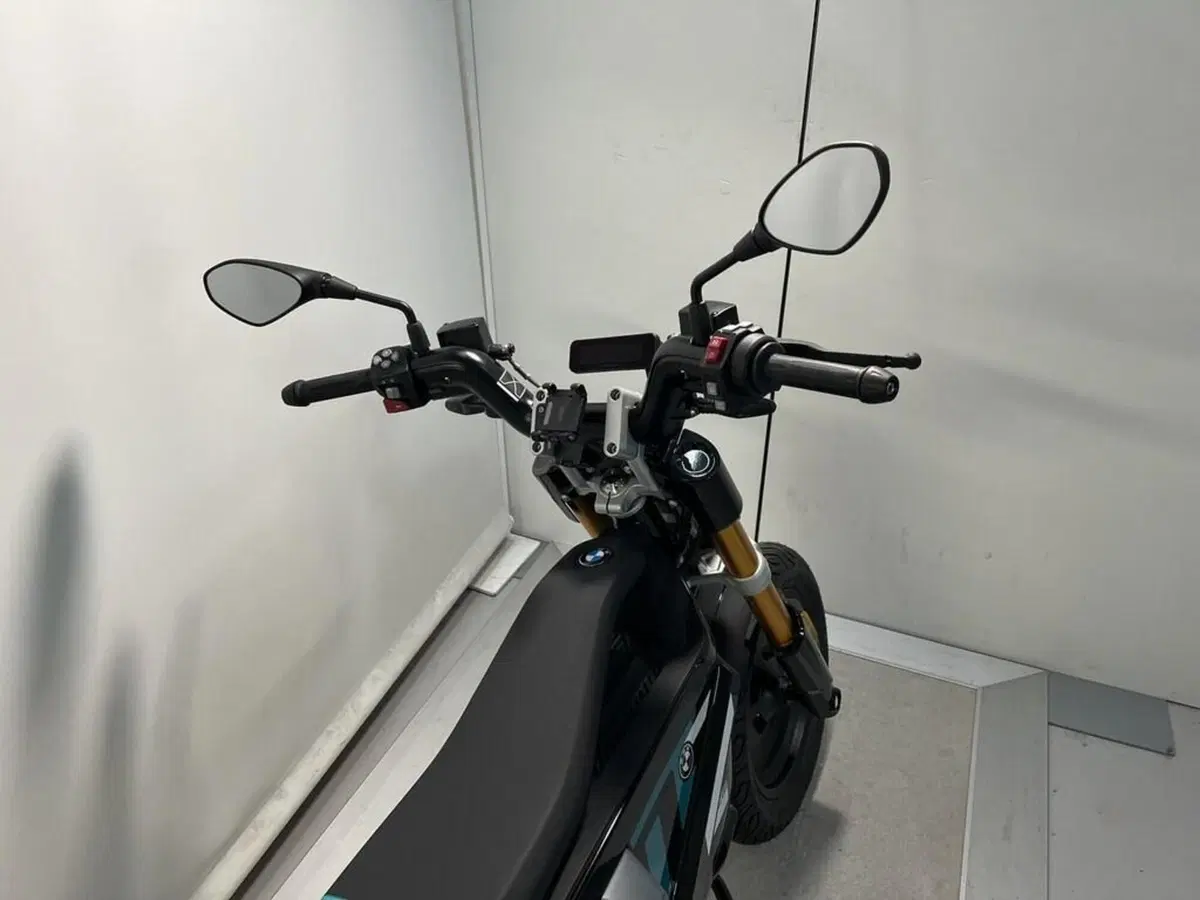 Bmw CE 02 AM (2024 - 26) (10)