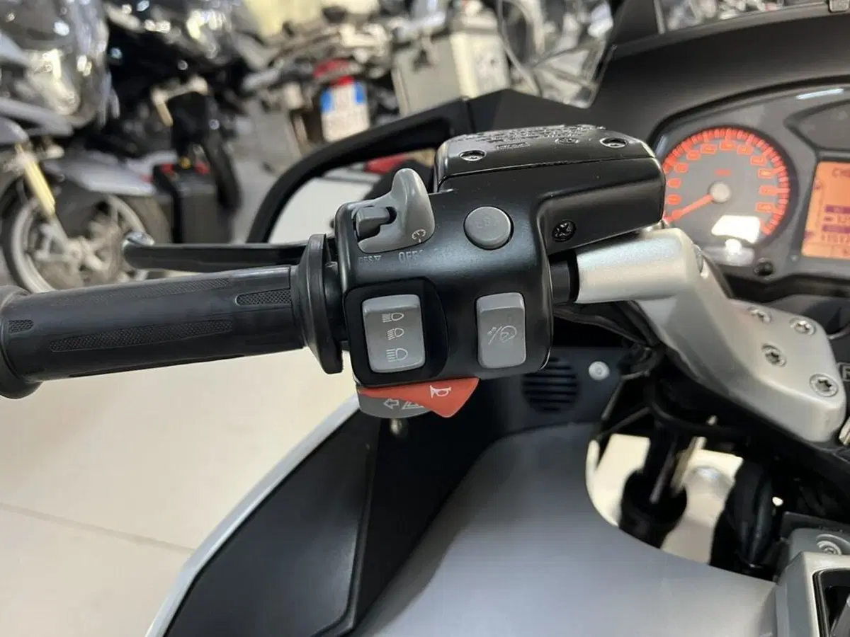 Bmw R 1200 RT (2008 - 09) (8)