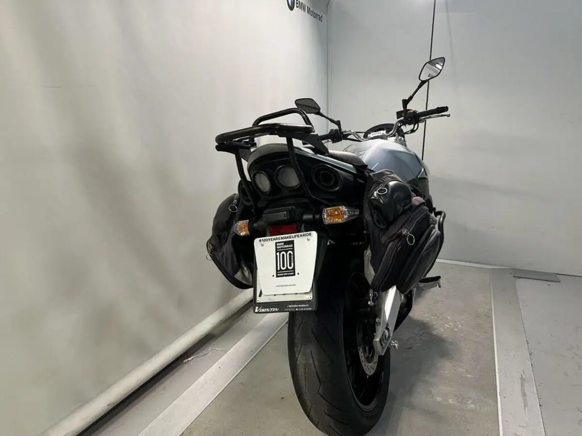 Suzuki GSR 600 (2006 - 11) (11)