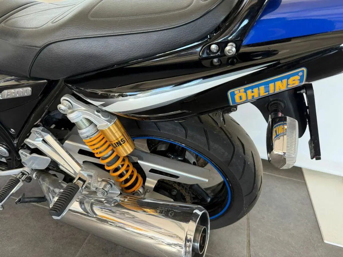 Yamaha XJR 1300 (2002 - 06) (3)