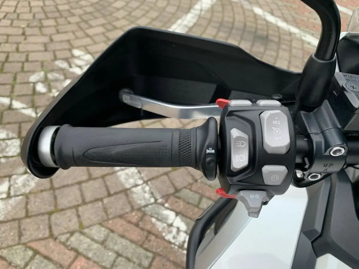 Triumph Tiger 1200 XCx (2018 - 20) (9)