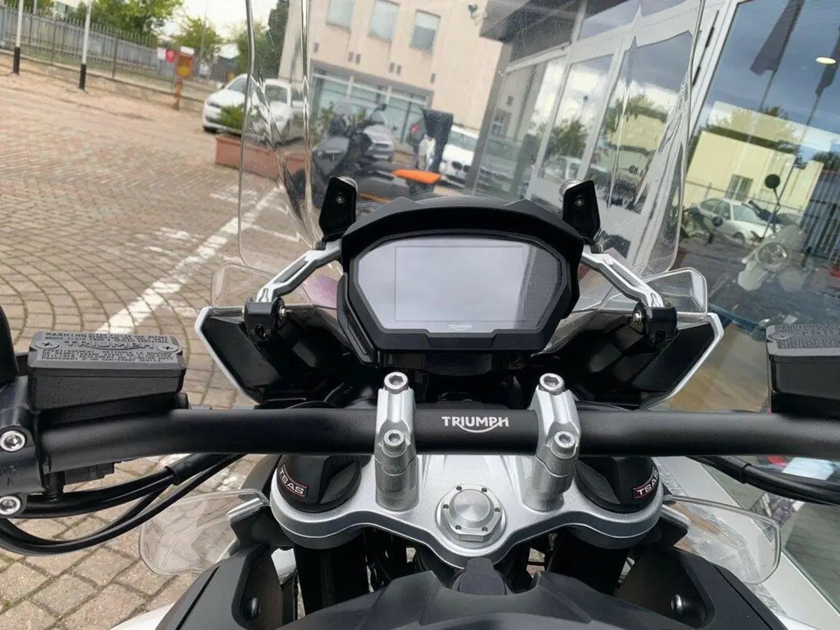 Triumph Tiger 1200 XCx (2018 - 20) (11)