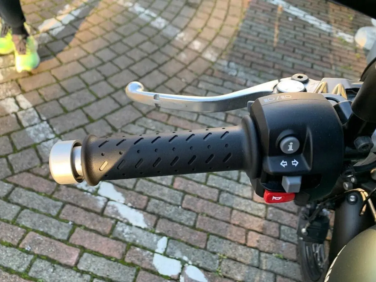 Triumph Street Scrambler 900 (2017 - 18) (9)
