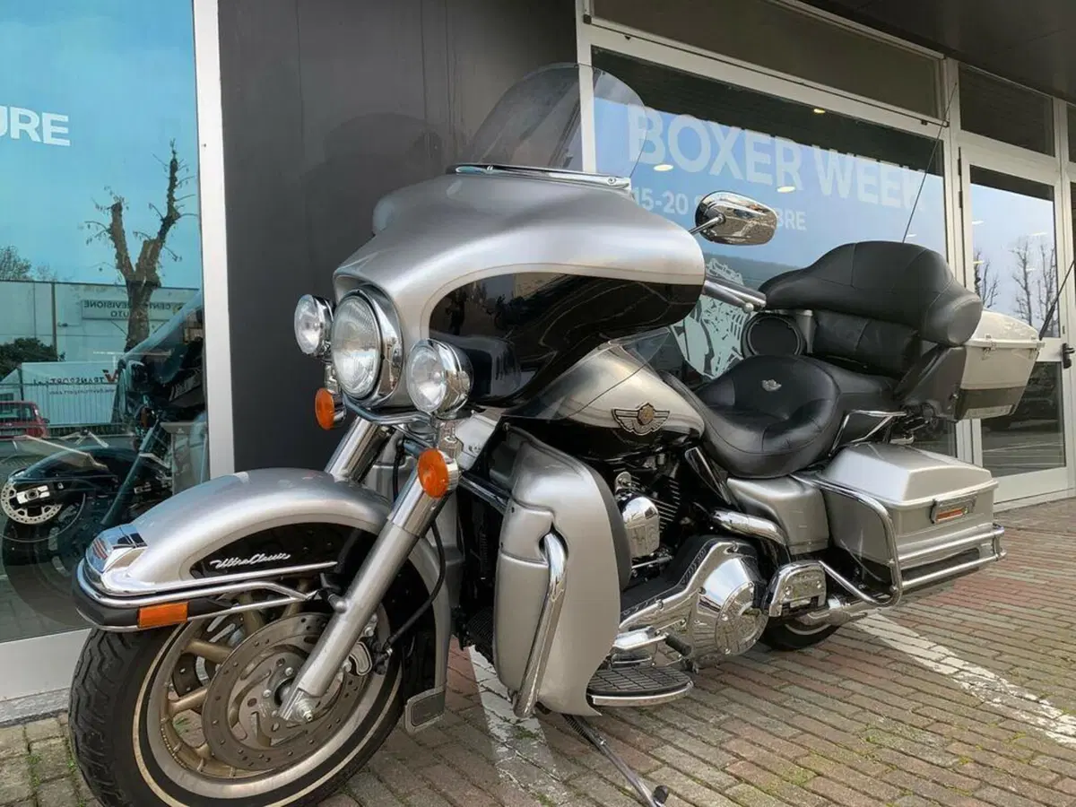 Harley-Davidson 1450 Electra Glide Ultra Classic (2003 - 05) - FLHTCUI (2)