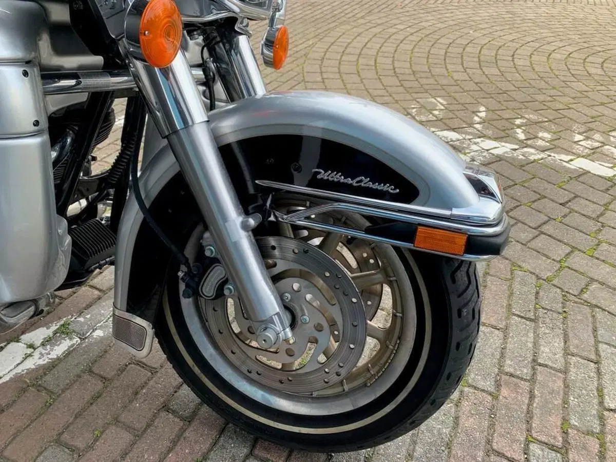 Harley-Davidson 1450 Electra Glide Ultra Classic (2003 - 05) - FLHTCUI (11)