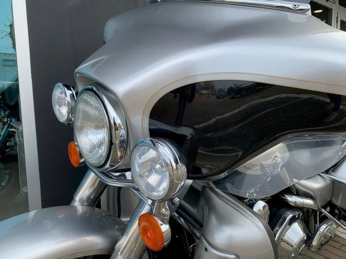 Harley-Davidson 1450 Electra Glide Ultra Classic (2003 - 05) - FLHTCUI (5)