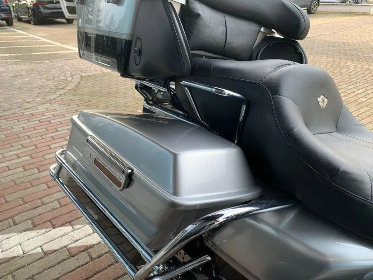 Harley-Davidson 1450 Electra Glide Ultra Classic (2003 - 05) - FLHTCUI (9)