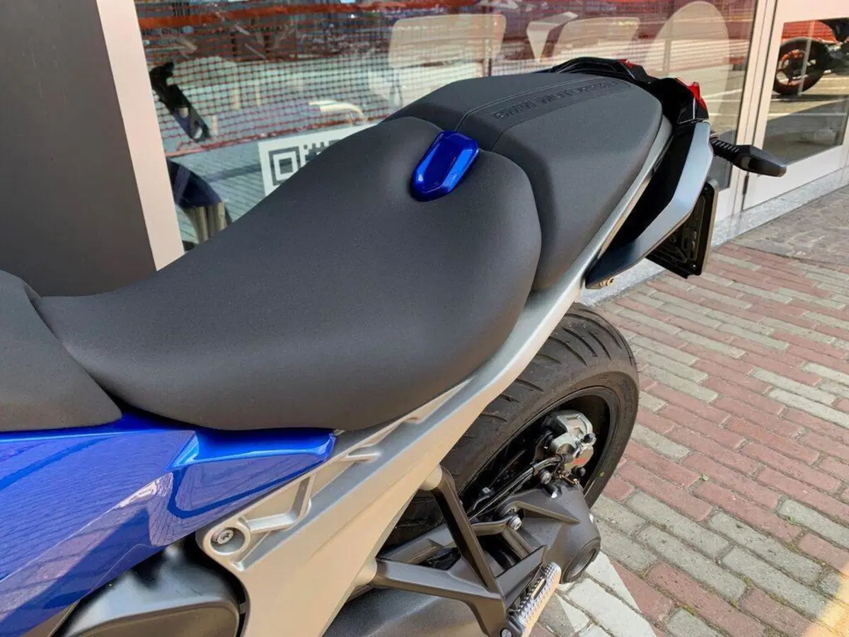 Bmw R 1300 R (2026 - 27) (5)