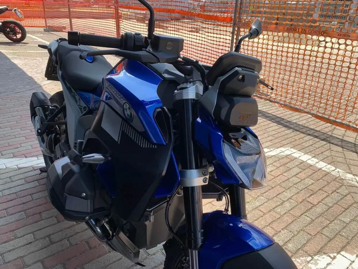 Bmw R 1300 R (2026 - 27) (11)
