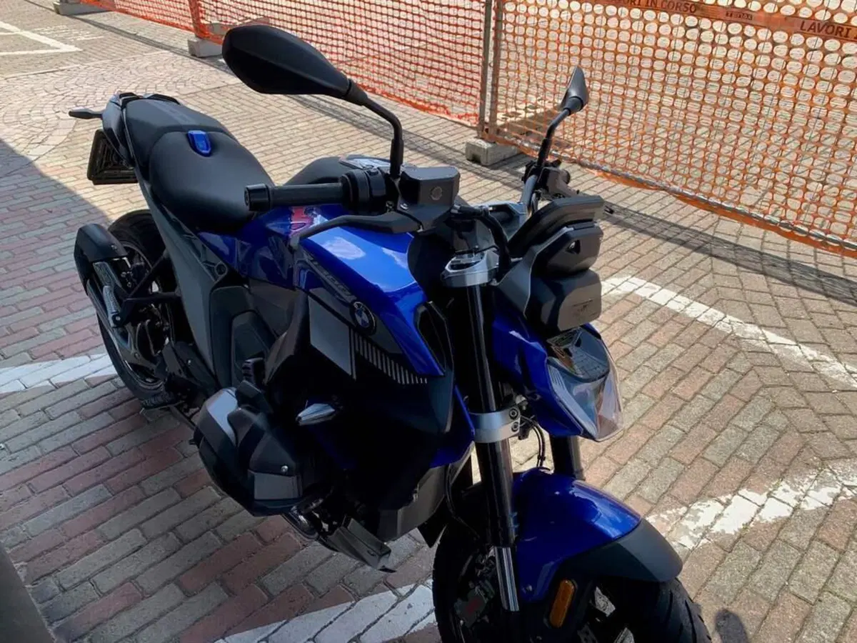 Bmw R 1300 R (2026 - 27) (9)