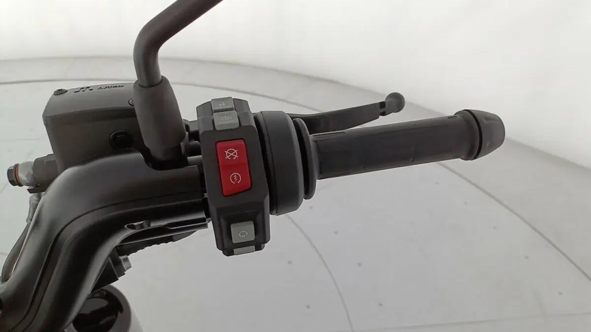 Bmw CE 02 AM (2024 - 26) (13)