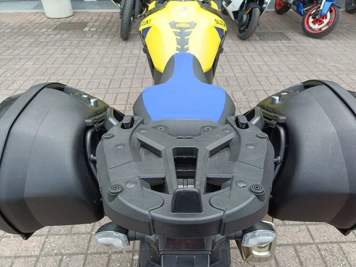 Suzuki V-Strom 650 (2021 - 25) (9)