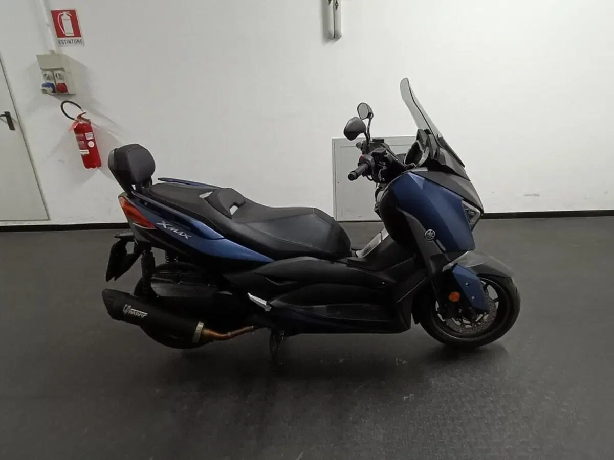 Yamaha X-Max 400 Iron Max (2019 - 20) (5)