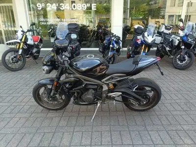 Triumph Street Triple RS (2020 - 22) usata