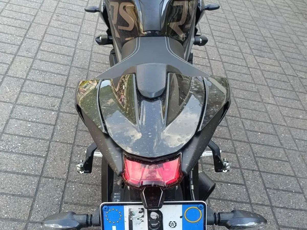 Triumph Street Triple RS (2020 - 22) (9)