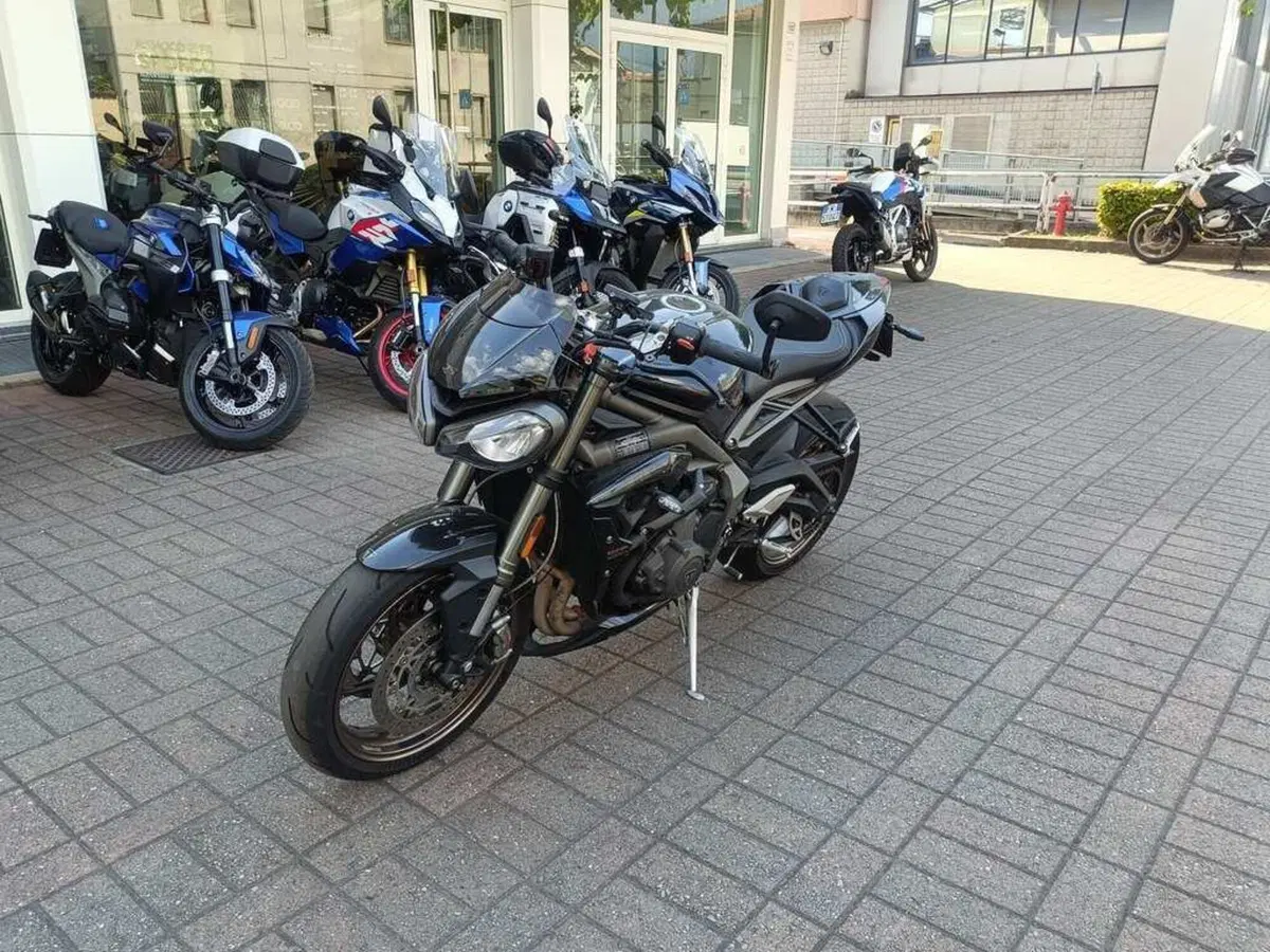 Triumph Street Triple RS (2020 - 22) (2)