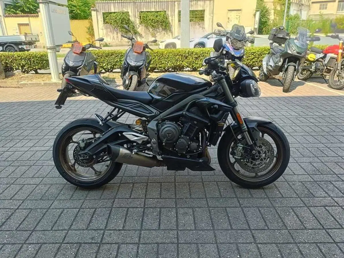 Triumph Street Triple RS (2020 - 22) (5)