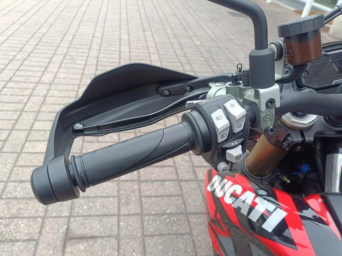 Ducati Hypermotard 698 Mono RVE (2024 - 26) (13)