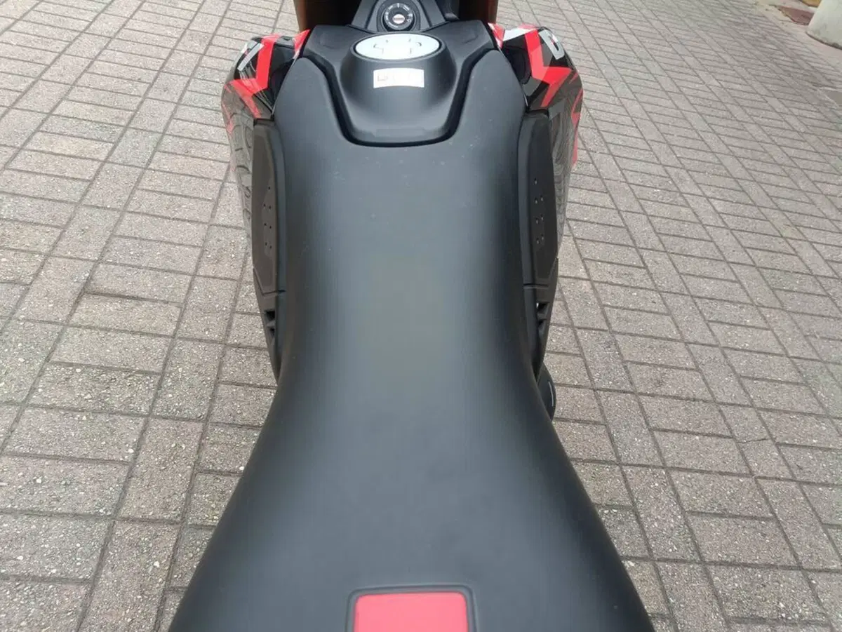 Ducati Hypermotard 698 Mono RVE (2024 - 26) (11)