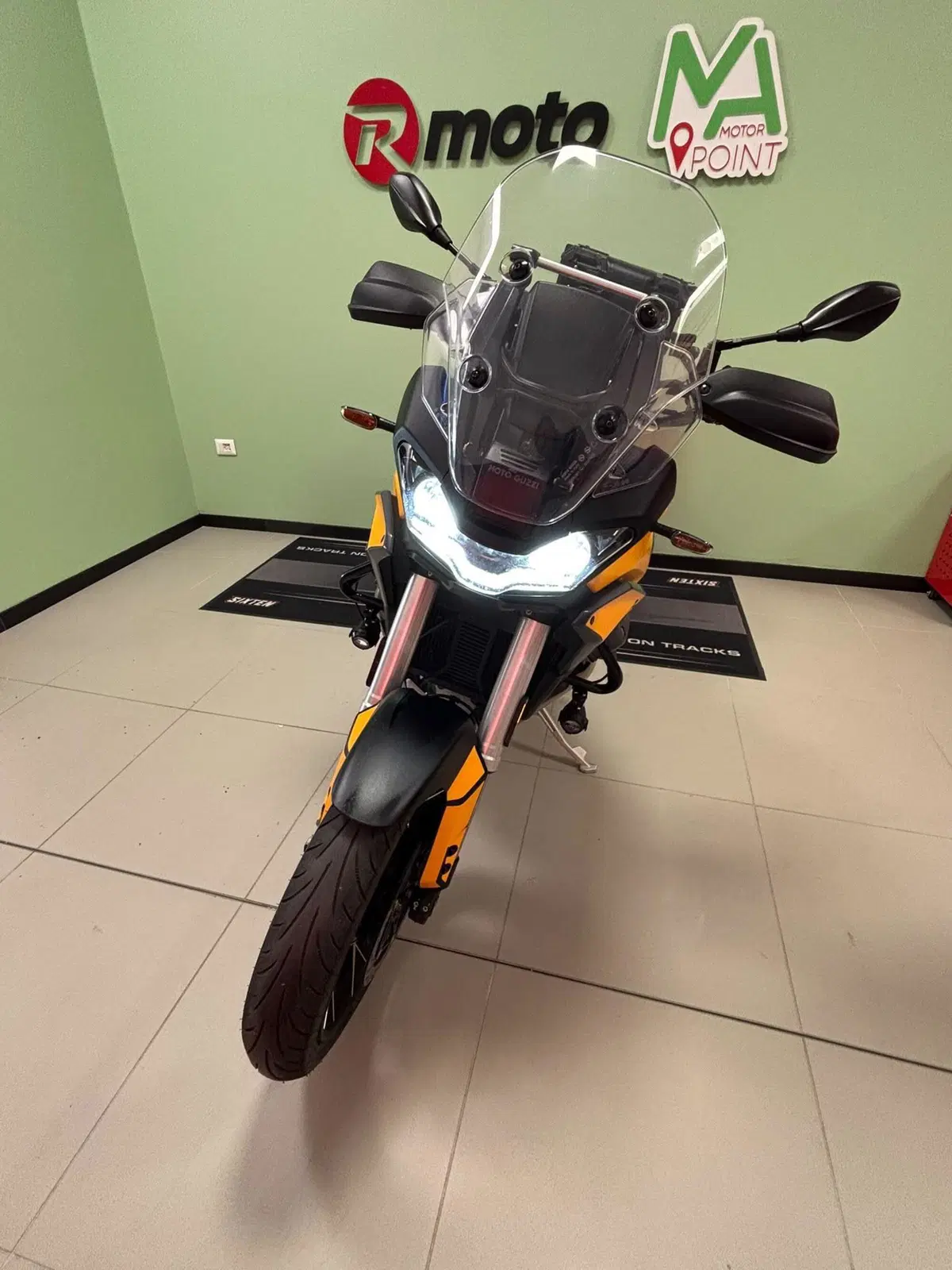 Moto Guzzi Stelvio (2024 - 26) (3)