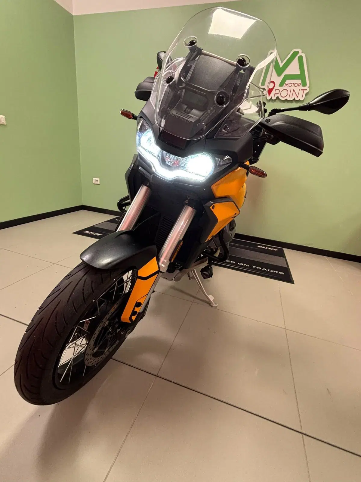 Moto Guzzi Stelvio (2024 - 26) (6)