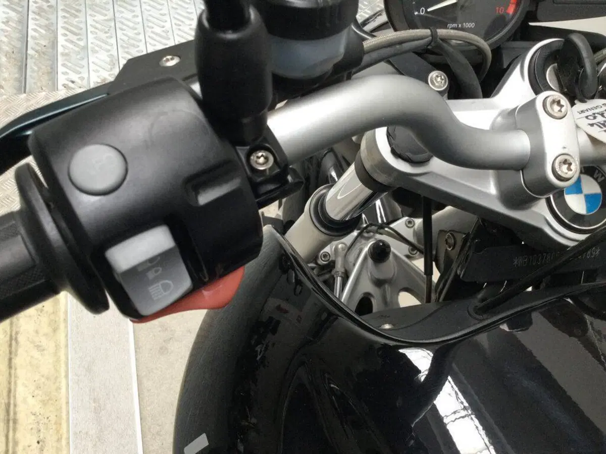 Bmw R 1200 R (2006 - 11) (12)