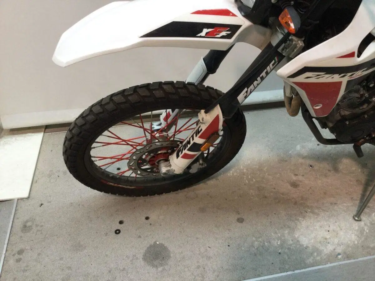 Fantic Motor XEF 125 Performance 4T (2022) (8)
