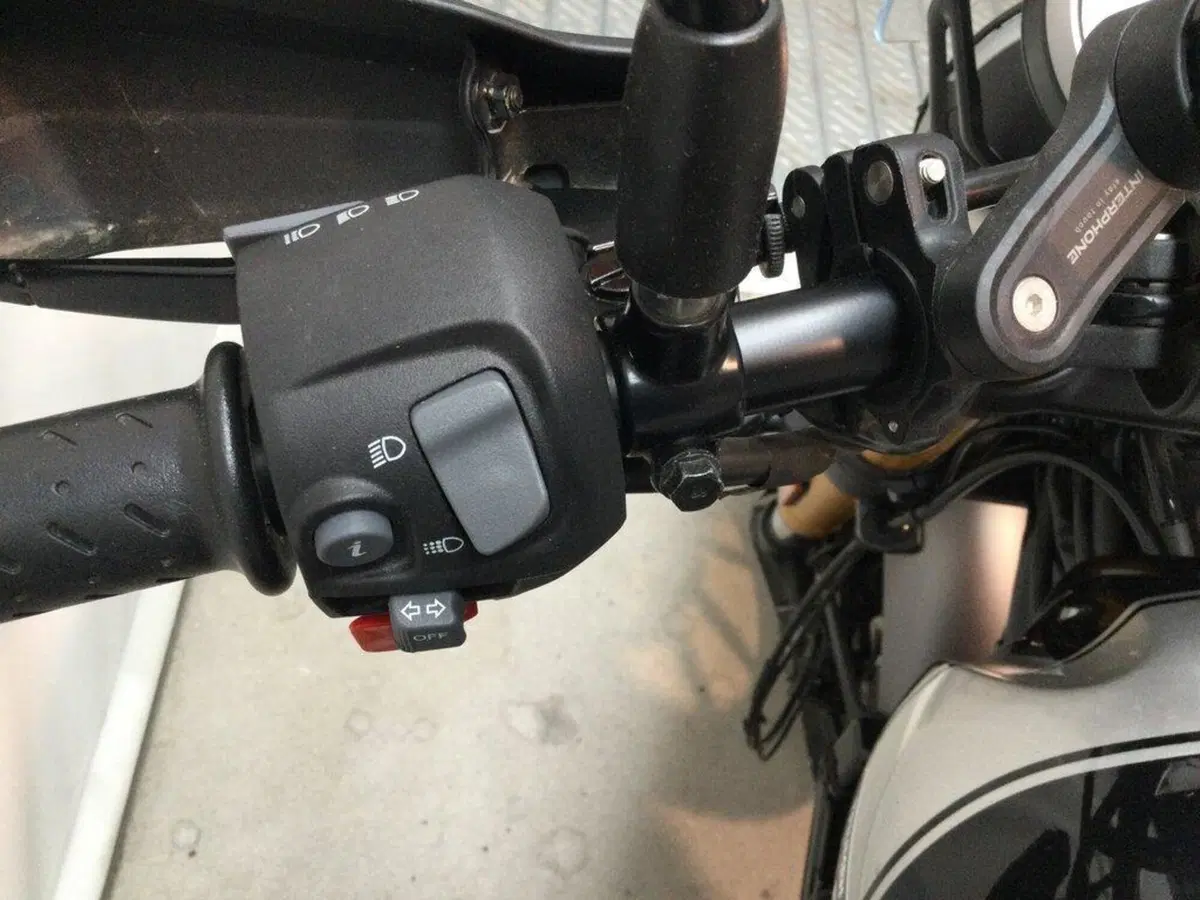 Triumph Scrambler 400 X (2024 - 26) (10)