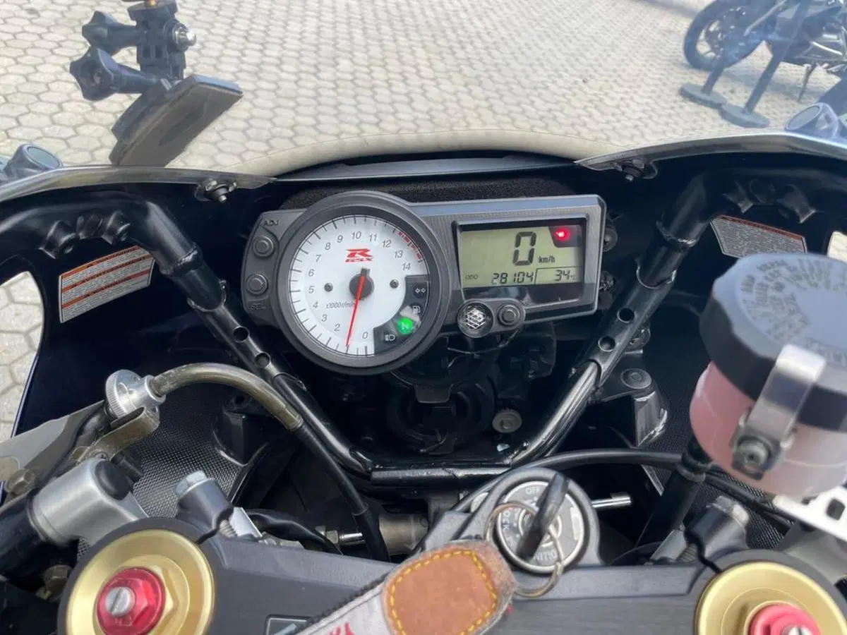 Suzuki GSX 1300 R Hayabusa (1999 - 06) (6)
