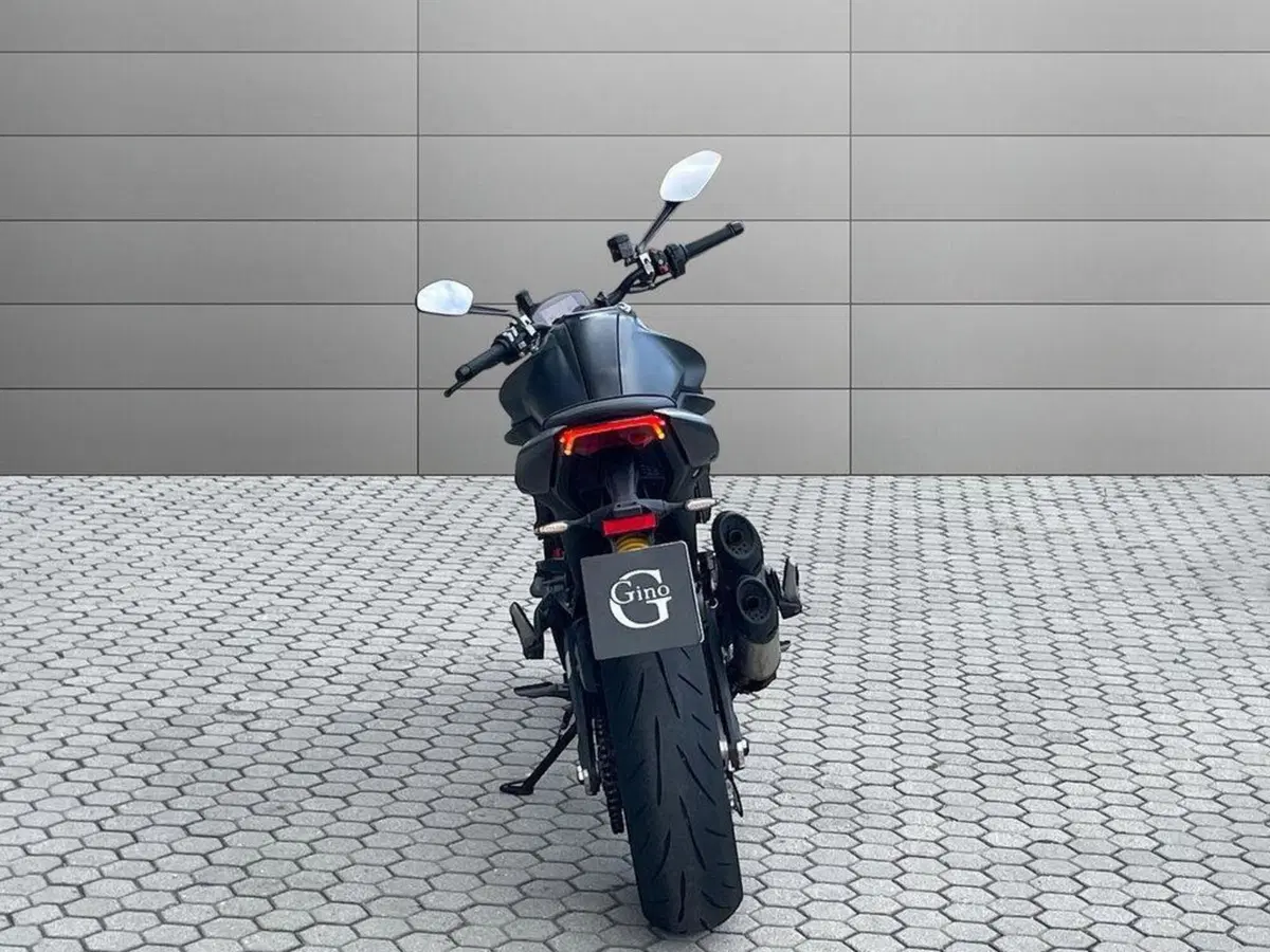 Ducati Monster 937 (2021 - 25) (7)
